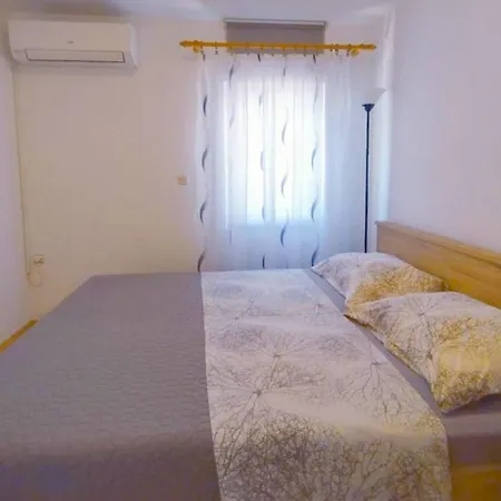 Sara Center No1 Apartment *