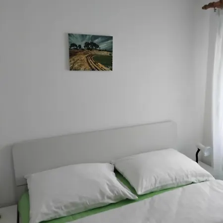 Apartment Sara Center No1