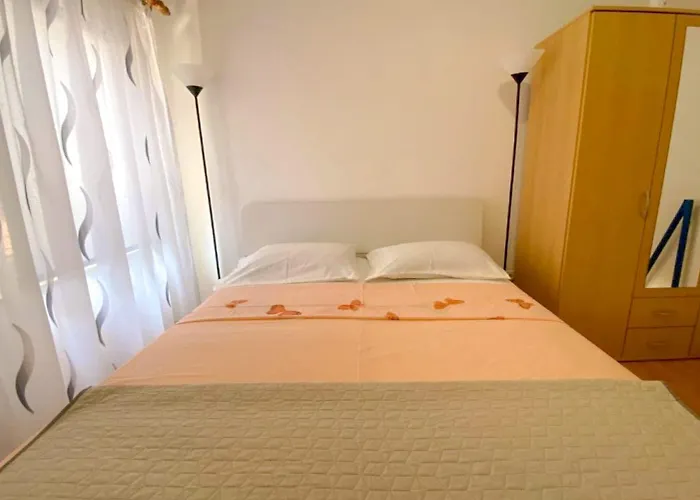 Sara Center No1 Póla